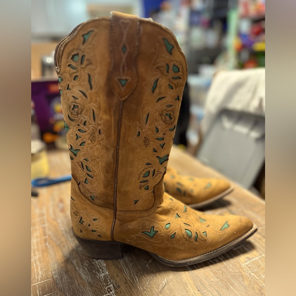 Western cowgirl cowboy boots Laredo all leather